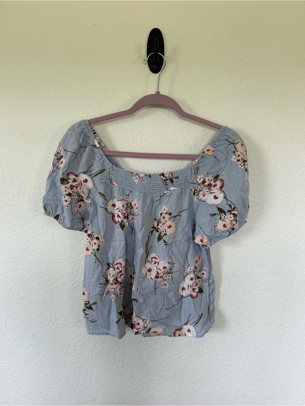 a.n.a Light Blue Floral Puff Sleeve Top